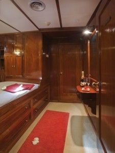 camarote para cena de parejas en barco